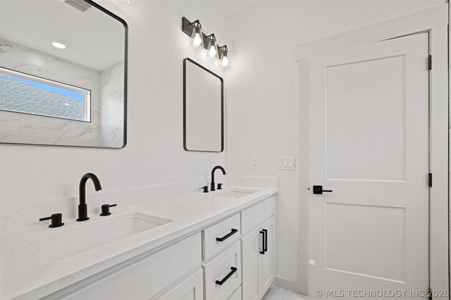 849 Springfield Court, Durant, OK 74701