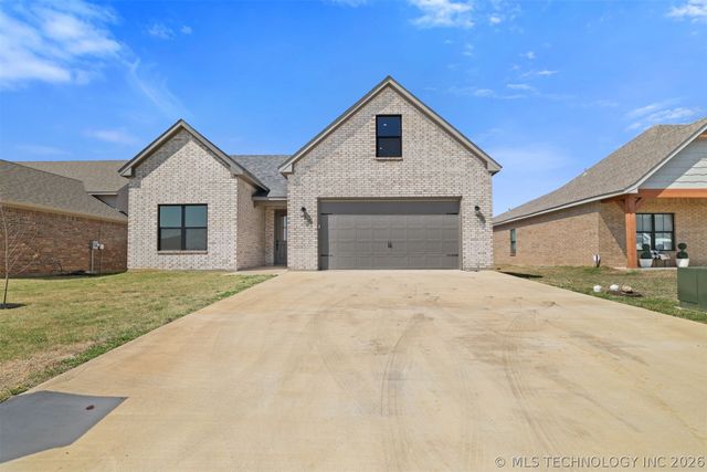 849 Springfield Court, Durant, OK 74701