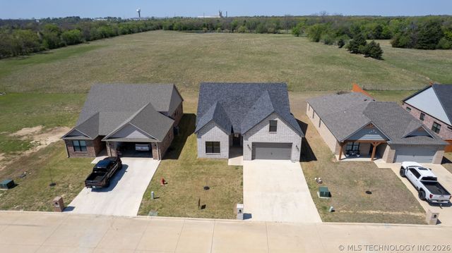 849 Springfield Court, Durant, OK 74701