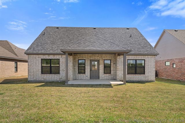 849 Springfield Court, Durant, OK 74701