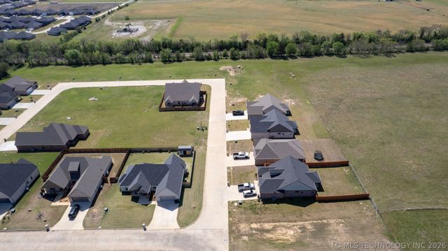 849 Springfield Court, Durant, OK 74701