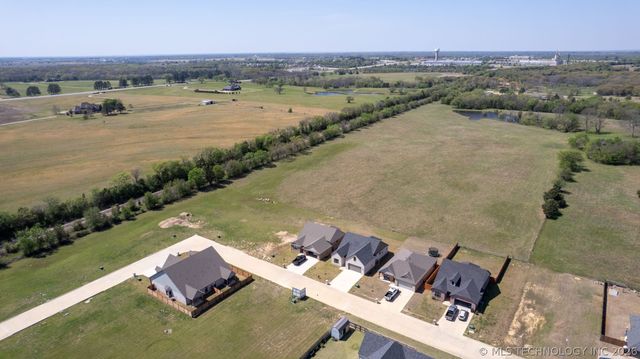 849 Springfield Court, Durant, OK 74701