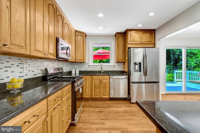 4604 WILLET, Annandale, VA 22003