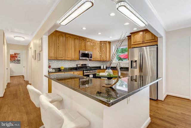 4604 WILLET, Annandale, VA 22003