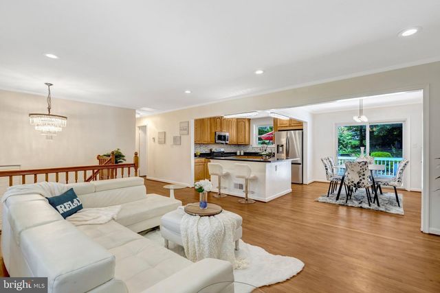 4604 WILLET, Annandale, VA 22003