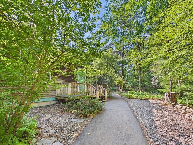 657 Shannock Road, South Kingstown, RI 02879