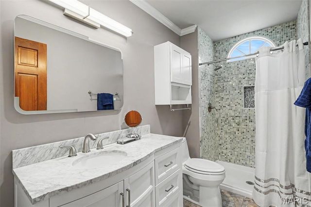 358 Ridgemeadow Drive, Chesterfield, MO 63017