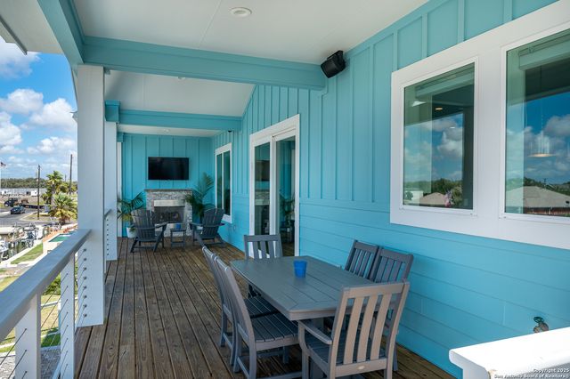 107 Windjammer, Rockport, TX 78382