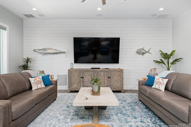 107 Windjammer, Rockport, TX 78382