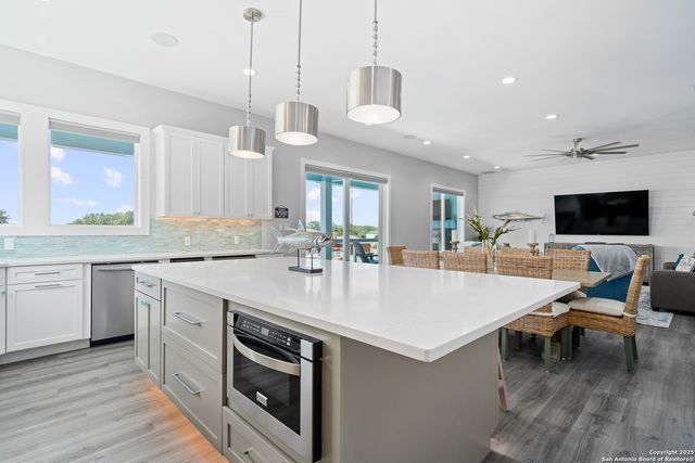 107 Windjammer, Rockport, TX 78382