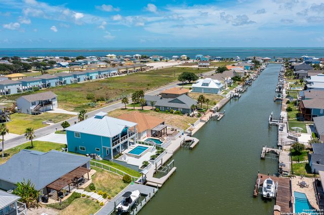 107 Windjammer, Rockport, TX 78382