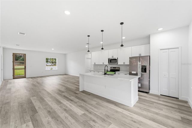 2200 SW 156TH LOOP, Ocala, FL 34473