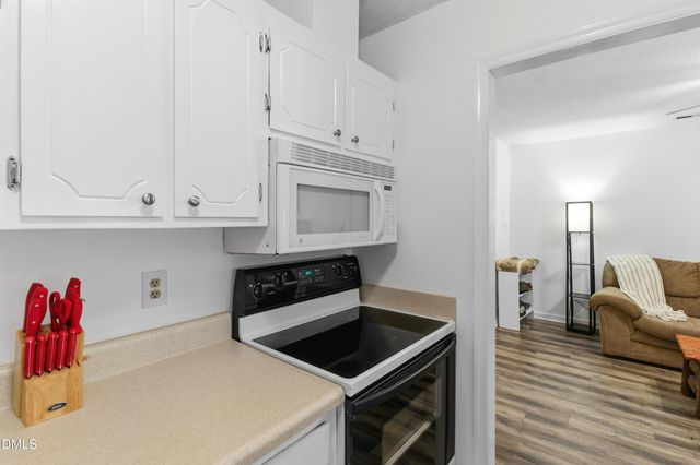 3237 Mill Run, Raleigh, NC 27612