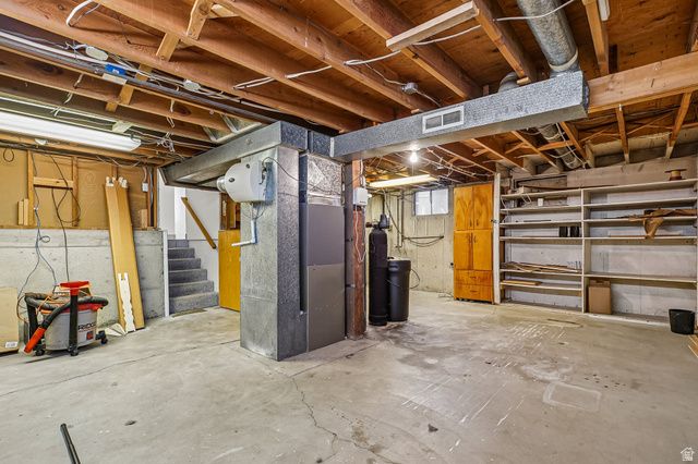 5711 S SAGEWOOD DR, Murray, UT 84107