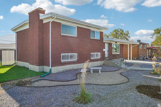 5711 S SAGEWOOD DR, Murray, UT 84107