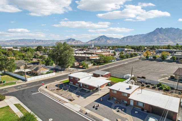 5711 S SAGEWOOD DR, Murray, UT 84107