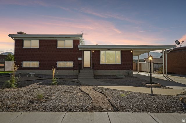5711 S SAGEWOOD DR, Murray, UT 84107