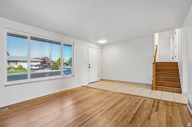 5711 S SAGEWOOD DR, Murray, UT 84107