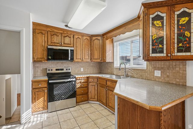 5711 S SAGEWOOD DR, Murray, UT 84107