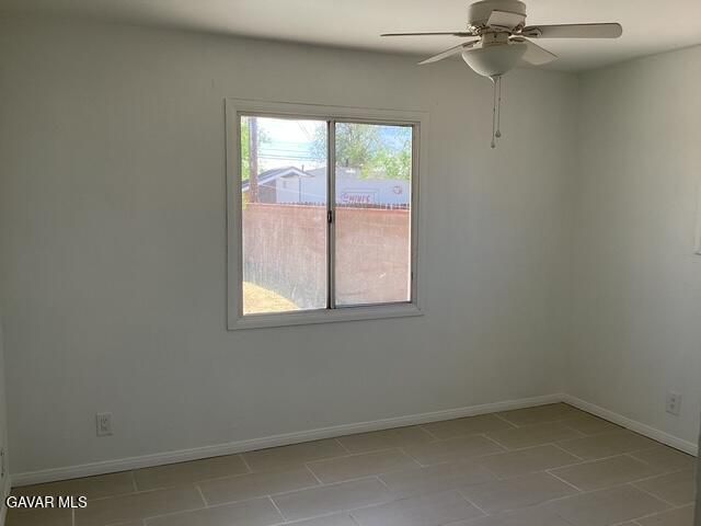 38594 Friendly Avenue, Palmdale, CA 93550