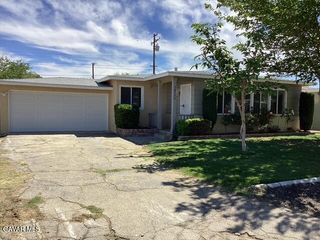 38594 Friendly Avenue, Palmdale, CA 93550