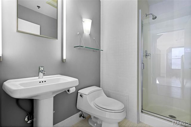 1010 Saint Charles Street 803, St Louis, MO 63101