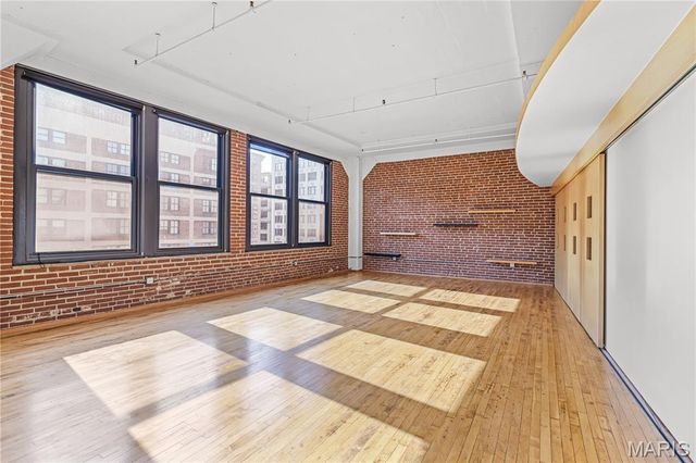 1010 Saint Charles Street 803, St Louis, MO 63101