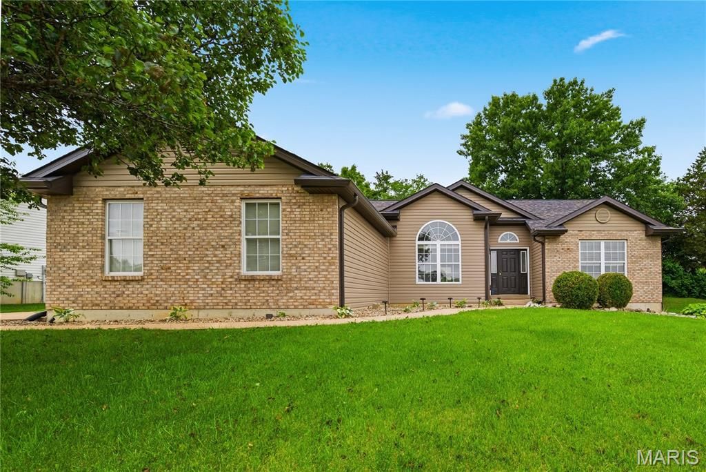 129 Fleur De Lis Drive, Wentzville, MO 63385