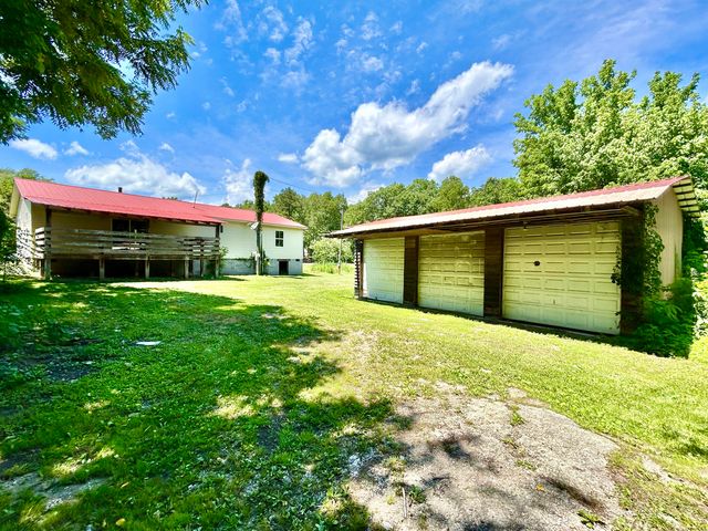 3694 Sandhill Road, Whitley City, KY 42653