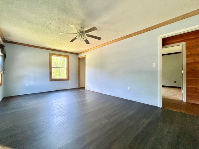 3694 Sandhill Road, Whitley City, KY 42653