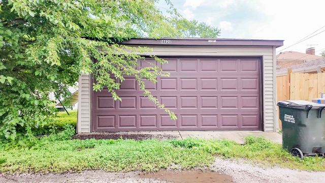 14420 S State Street, Riverdale, IL 60827