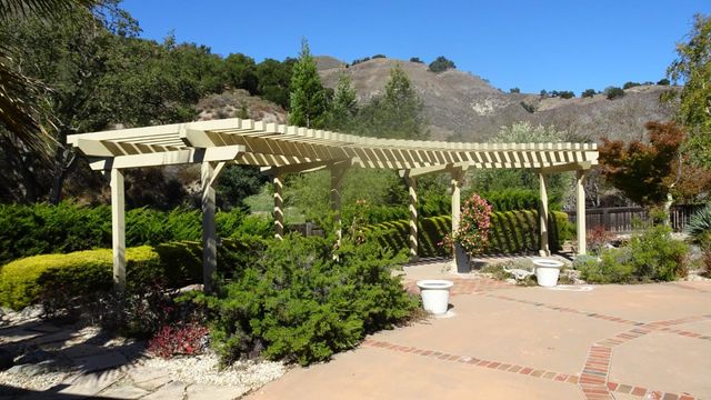 529 Corral De Tierra Road, Salinas, CA 93908