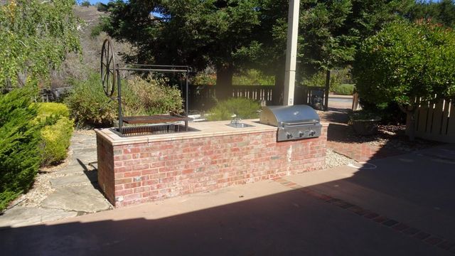 529 Corral De Tierra Road, Salinas, CA 93908