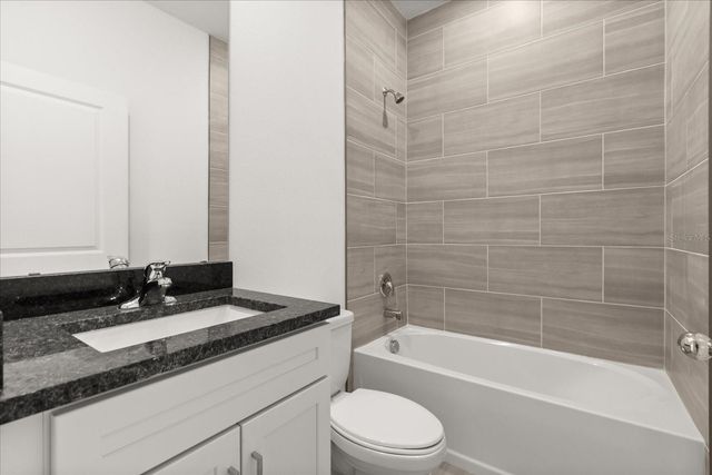 817 S LOCUST AVENUE, Sanford, FL 32771