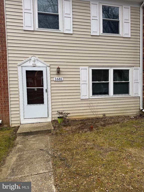 1681 YORKTOWN CT, Crofton, MD 21114