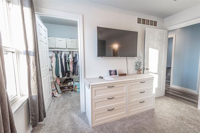 247 S. Carney Dr., St. Clair, MI 48079