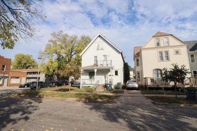 901 Vine STREET, La Crosse, WI 54601