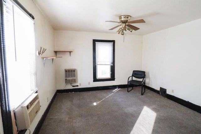 901 Vine STREET, La Crosse, WI 54601