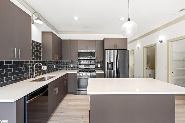 132 Park Avenue, Greer, SC 29651