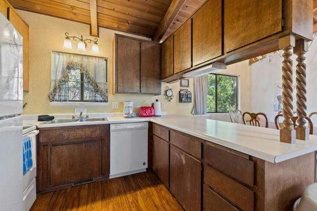 19935 Pine Mountain Drive, Groveland, CA 95321