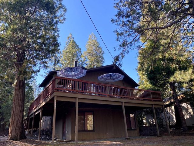 19935 Pine Mountain Drive, Groveland, CA 95321