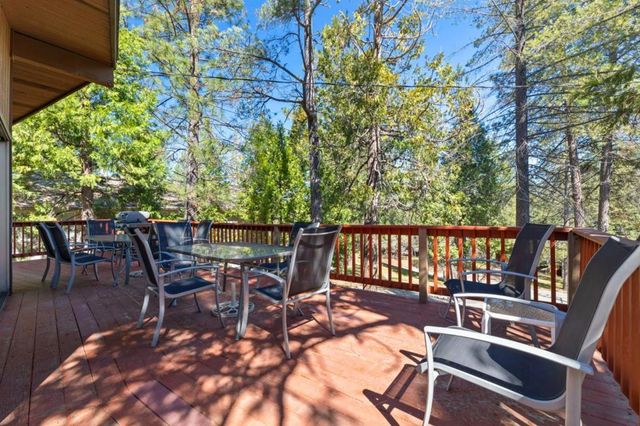 19935 Pine Mountain Drive, Groveland, CA 95321