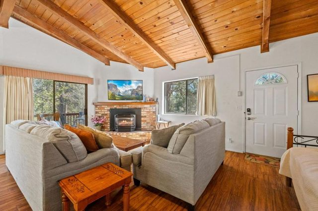 19935 Pine Mountain Drive, Groveland, CA 95321