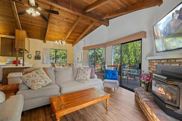 19935 Pine Mountain Drive, Groveland, CA 95321