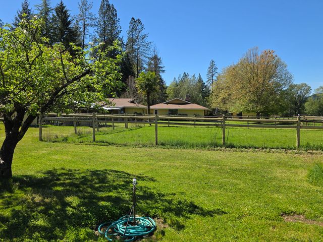 2880 Fish Hatchery Road, Grants Pass, OR 97527