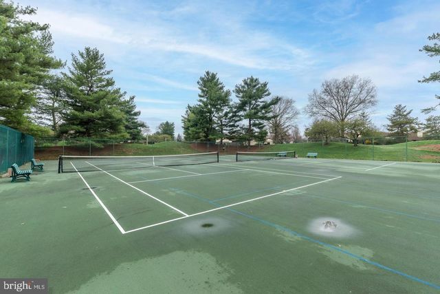 3 HOUNDS RUN LN, Blue Bell, PA 19422