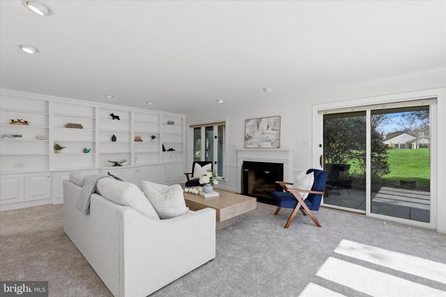 3 HOUNDS RUN LN, Blue Bell, PA 19422