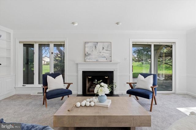 3 HOUNDS RUN LN, Blue Bell, PA 19422