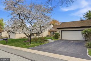 3 HOUNDS RUN LN, Blue Bell, PA 19422