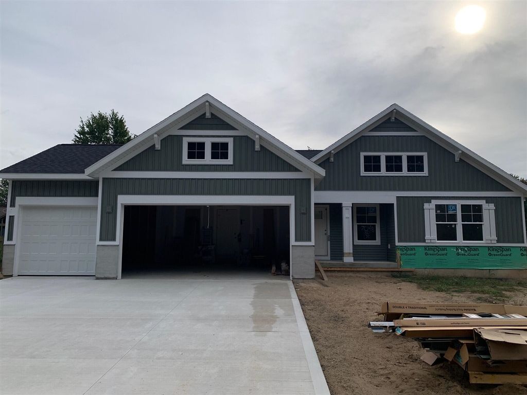 7048 Pinehurst Drive, Rockford, MI 49341
